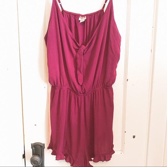 Mossimo Romper - Picture 2 of 3